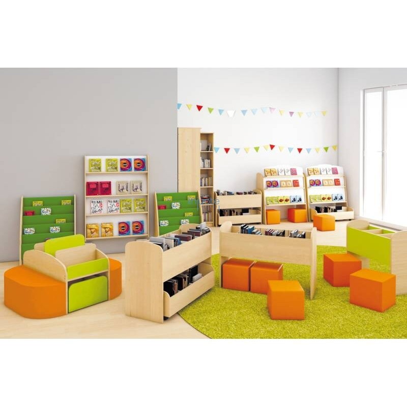Beržinė-balta knygų lentynėlė. Bibliotekos kampelis 1 Beržinė-balta knygų lentynėlė. Bibliotekos kampelis 1