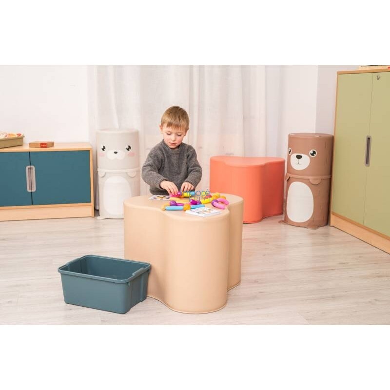 Aukštas dobilo formos pufas. Garstyčių 3