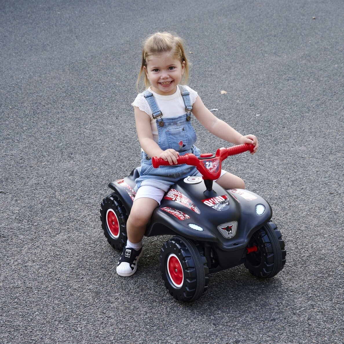 VAIKIŠKAS KETURRATIS  MOTOCIKLAS "BOBBY QUAD RACING RIDER'', 56413 7