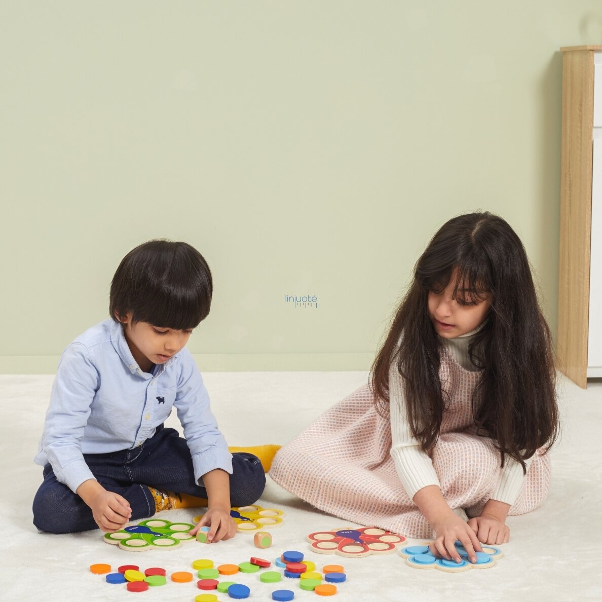 VIGA Medinis žaidimas „Suderink spalvas“ Povo uodega Montessori + kortelės 5 VIGA Medinis žaidimas „Suderink spalvas“ Povo uodega Montessori + kortelės 5