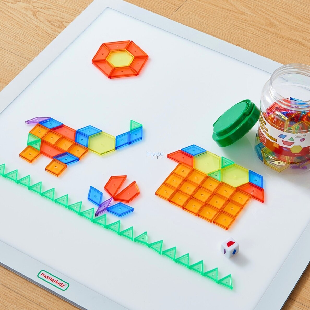 MASTERKIDZ LED šviesos panelis spalvų keitimas pulteliu + Montessori kaladėlės mozaika 140 vnt. 1 MASTERKIDZ LED šviesos panelis spalvų keitimas pulteliu + Montessori kaladėlės mozaika 140 vnt. 1