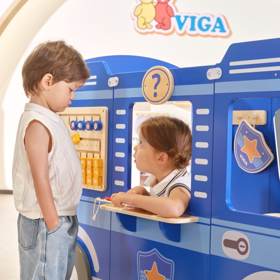 VIGA Didelis Medinis Policijos Automobilis – Edukacinis Rinkinys Vaikams Policija 3 VIGA Didelis Medinis Policijos Automobilis – Edukacinis Rinkinys Vaikams Policija 3