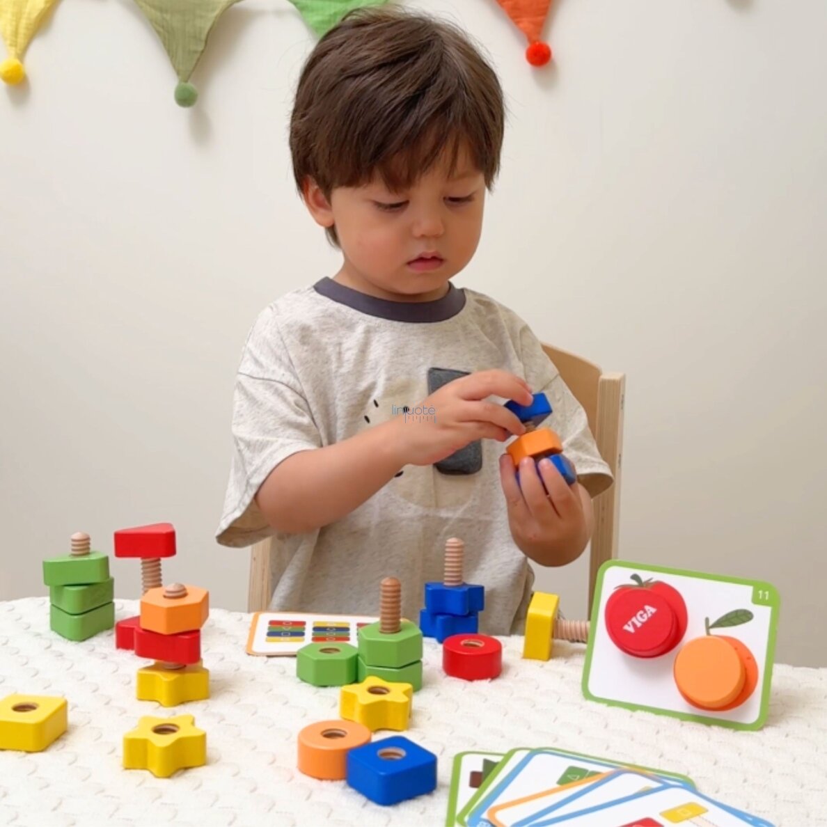 VIGA Varžtai ir veržlės Montessori žaislas Spalvų derinimas 30 EL 2