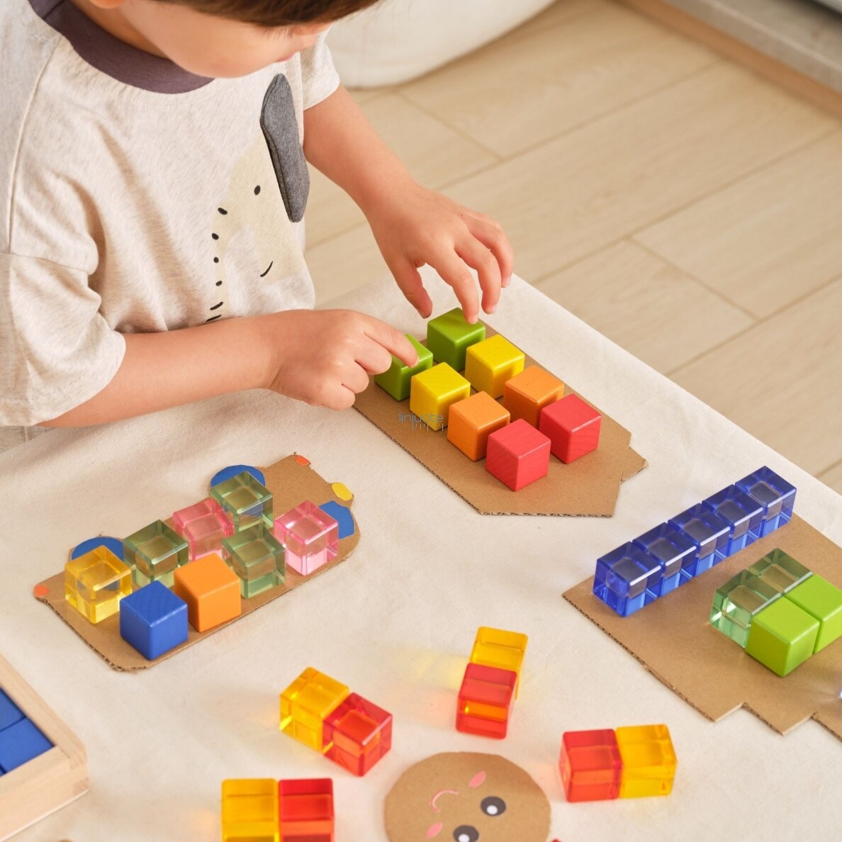 VIGA sensorinės medinės kaladėlės spalvotos skaidrios Montessori 108 vnt. 1 VIGA sensorinės medinės kaladėlės spalvotos skaidrios Montessori 108 vnt. 1