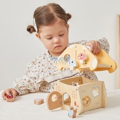 VIGA Medinis sensorinis edukacinis žaislas – Montessori grybuko rūšiuoklis 18m 4 VIGA Medinis sensorinis edukacinis žaislas – Montessori grybuko rūšiuoklis 18m 4