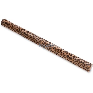 Lipnios pūkuoto popieriaus ritinėliai. Leopardas Lipnios pūkuoto popieriaus ritinėliai. Leopardas