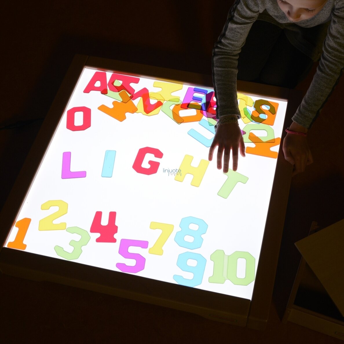 LED JUTIKLINĖ ŠVIESOS PANELĖ SU PRIEDŲ RINKINIU, MK0013 7