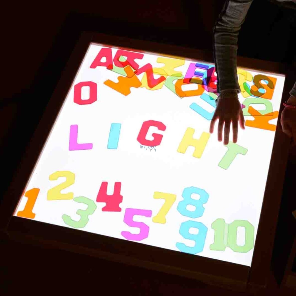 SENSORINIS RĖMELIS - LED PANELĖ + PERMATOMAS TAPYBOS PADĖKLAS, MK0016 5 SENSORINIS RĖMELIS - LED PANELĖ + PERMATOMAS TAPYBOS PADĖKLAS, MK0016 5