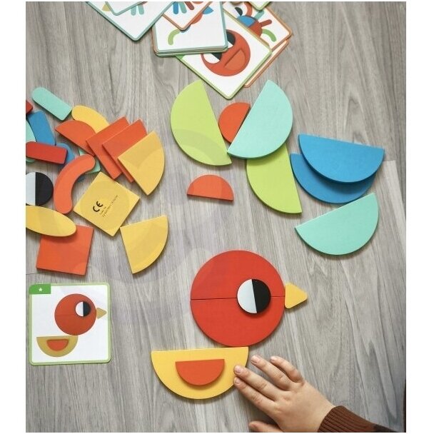 MONTESSORI MEDINĖ DĖLIONĖ SU 40 ATKURIAMŲ MODELIŲ, 55 EL., 44954 1 MONTESSORI MEDINĖ DĖLIONĖ SU 40 ATKURIAMŲ MODELIŲ, 55 EL., 44954 1