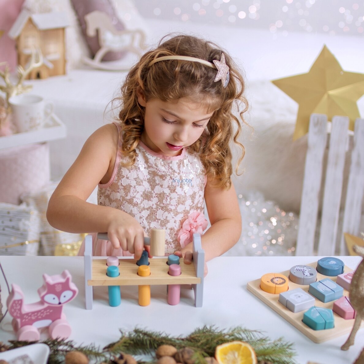 VIGA PolarB rinkinys medinė piramidė + kalimo žaidimas su plaktuku Baltasis lokys Montessori 5 VIGA PolarB rinkinys medinė piramidė + kalimo žaidimas su plaktuku Baltasis lokys Montessori 5