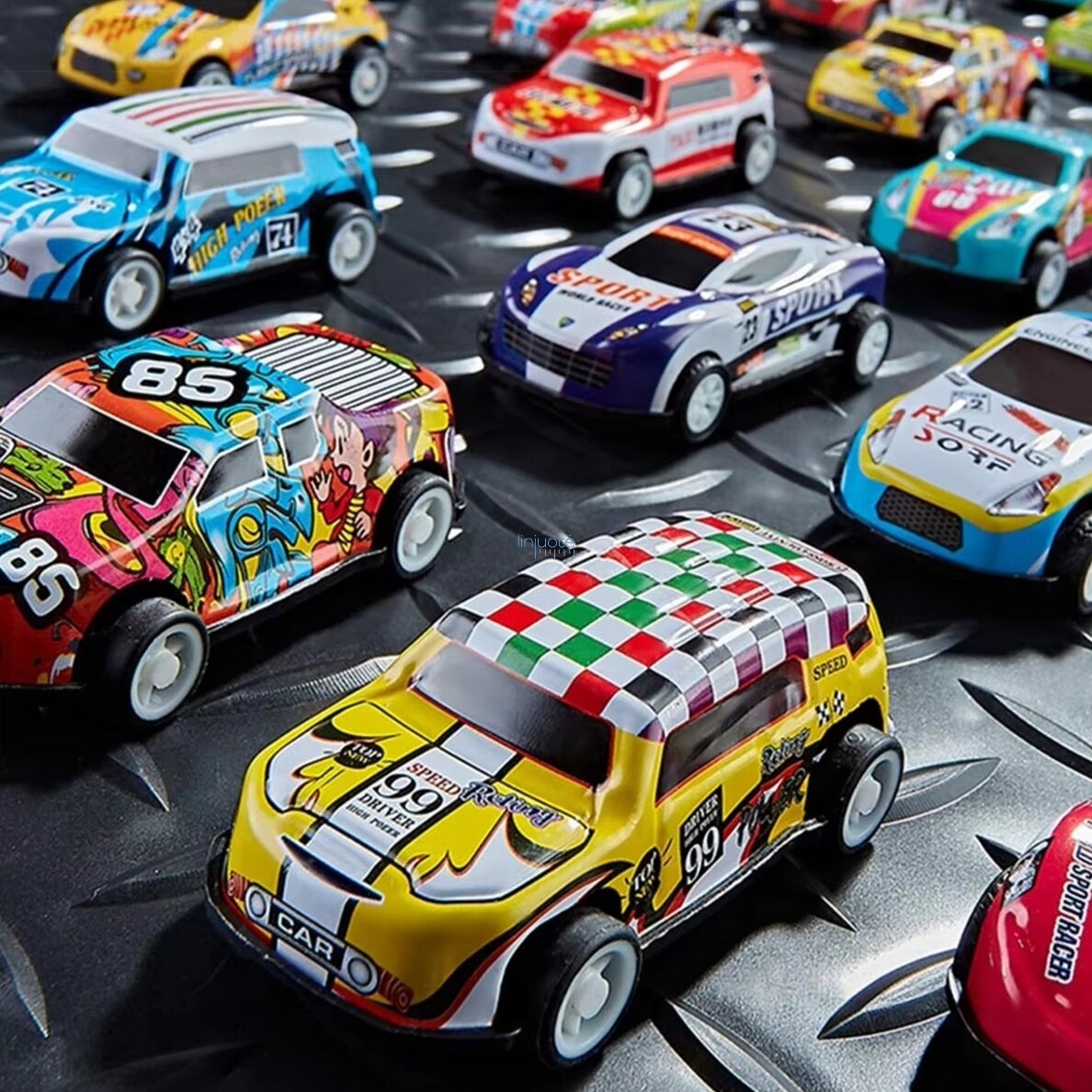 WOOPIE Automobilių rinkinys 50 vnt. automobilių dėžutėje, 52043 8